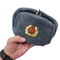 Шапка - ушанка СОЛДАТСКАЯ с кокардой (голубой мех) оригинал (СССР) 3003114